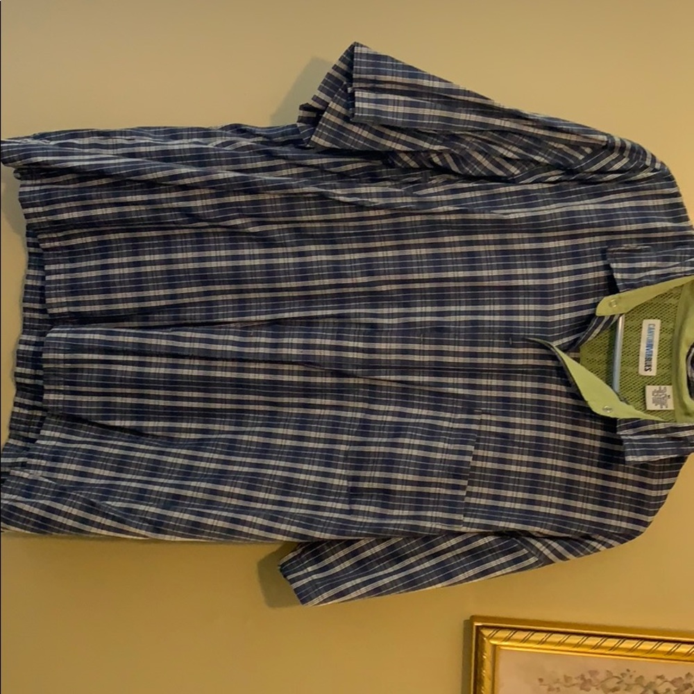 Short sleeve button down